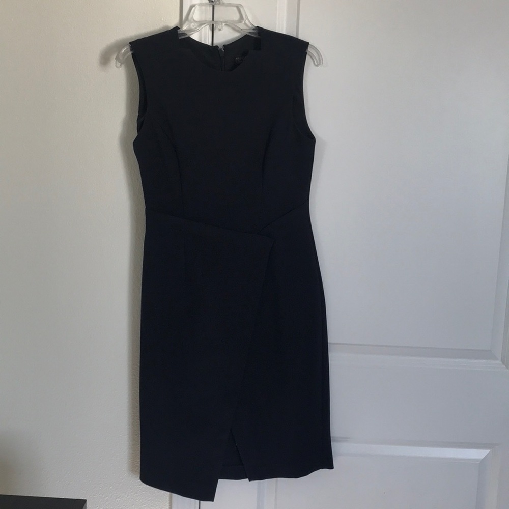 Beautiful classy slit in front dress - Picture 3 of 5